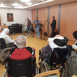 Countryband "Harvest" im Pflegeheim Bruderliebe Wels